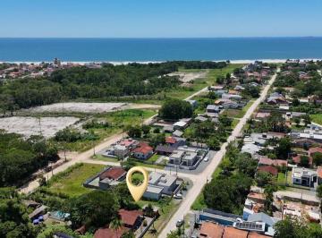 Terreno · 360m² · Terreno com 360m² á 800 metros da praia em Itapoá - SC.