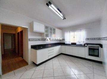 Casa · 170m² · 3 Quartos · 3 Vagas · Casa com 3 Dormitorios, recêm reformada, no Cidade Jardim, Americana/SP