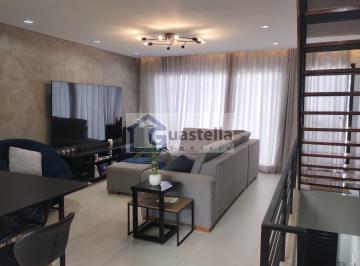 Casa · 165m² · 3 Quartos · 3 Vagas · Sobrado à Venda em Alves Dias, SBC: 3 Dorms, 165m², R$680mil