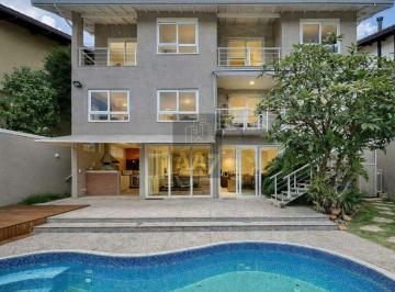 Casa · 450m² · 4 Quartos · 6 Vagas · Linda residência moderna e clean