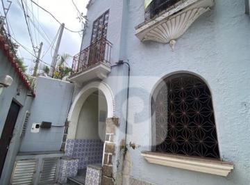 Casa · 219m² · 4 Quartos · 3 Vagas · Casa Duplex em Santa Teresa – 4 QTOS, Garagem, Terreno nos Fundos e Excelente Localização