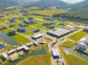 Terreno · 320m² · Terreno Fundo Lago no Reserva da Pedra - Pedra Branca