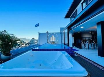 Casa · 287m² · 4 Quartos · 2 Vagas · Casa 4 Quartos com 2 Suítes e 287m² - Trindade
