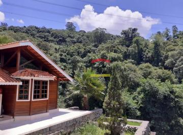 Casa · 110m² · 3 Quartos · 5 Vagas · Chalé aconchegante em meio a Serra da Cantareira, no Condomínio Pq Suíça