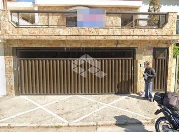 Casa · 230m² · 3 Quartos · 6 Vagas · Sobrado à venda em Tremembé com 230 m², 3 quartos, 3 suítes, 6 vagas