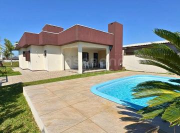 Casa de Esquina com Piscina e Excelente Posição Solar – Conforto e Valorização Garantidos · Casa de Esquina com Piscina e Excelente Posição Solar – Conforto e Valorização Garantidos
