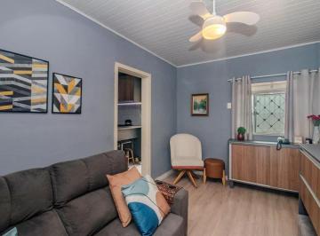 Casa · 100m² · 1 Quarto · 4 Vagas · Casa com 1 quarto, churrasqueira e 4 vagas no bairro Sarandi
