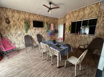 Imagem quintal · Casa à Venda com 2 Quartos, Suíte, Churrasqueira e Garagem – Aceita Troca