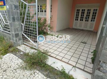 Casa · 210m² · 3 Quartos · 1 Vaga · Casa em Feira de Santana