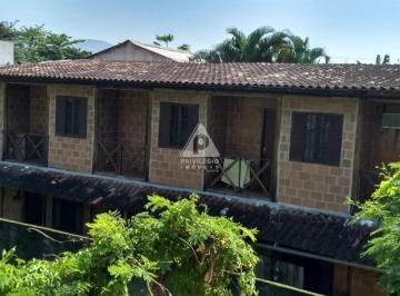 Fachada dos chalés · Casa duplex condomínio fechado perto praia do Recreio dos Bandeirantes