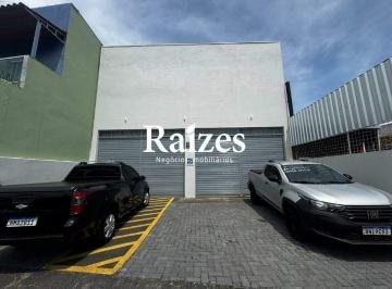 Comercial · 245m² · 3 Vagas · Galpão com excelente localização com 245 m², bairro Jardim Patrícia Uberlândia MG.