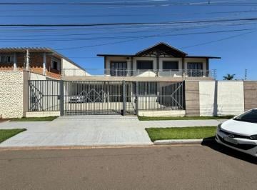 Casa · 397m² · 4 Quartos · 4 Vagas · Sobrado com Piscina e Área Gourmet - 4 Quartos e 4 Vagas - Zona 05 - Maringá