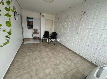 Casa · 145m² · 3 Quartos · 3 Vagas · Casa em condomínio com 3 quartos sendo 1 suíte disponível para venda no bairro Aclimação em Uberlând