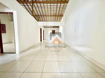 Sala · Casa no Benedito Bentes c/ 3 quartos, suíte, nascente e 176m² de área total!!!