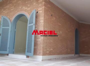 Casa · 157m² · 5 Quartos · 2 Vagas · Casa Térrea em Excelente Localização Central  Totalmente Reformada!