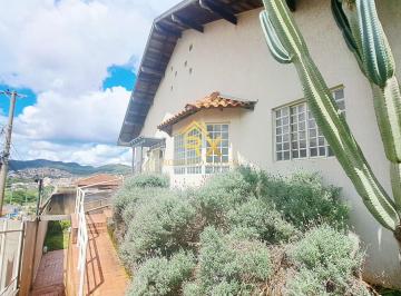 Casa · 234m² · 3 Quartos · 4 Vagas · Linda Casa no Jardim das Hortênsias – Região das Flores | Poços de Caldas