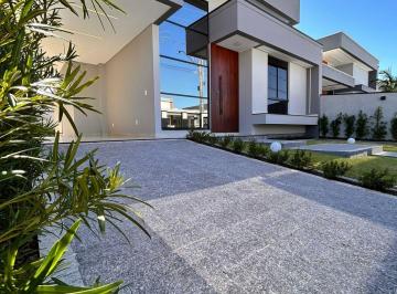 Casa · 100m² · 3 Quartos · 1 Vaga · Casa Alto Padrão - Com Piscina e Acabamento Finíssimo no Bairro Bela Vista em Palhoça