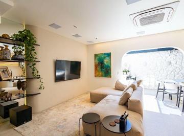 17b16ff1ddcd0b849a0622013075518ab98a06d4 · Sobrado mobiliado no Água Verde com Rooftop exclusivo.