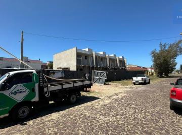 Casa · 130m² · 4 Quartos · 1 Vaga · Sobrado próximo ao mar em Mariapolis, Xangri Lá