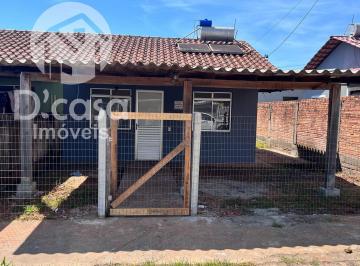 Casa · 42m² · 2 Quartos · 1 Vaga · Casa reformada, à venda no bairro Breno Garcia - Gravataí/RS