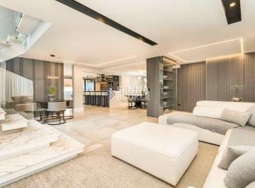 Casa de 4 quartos, Curitiba · Casa com 450m² privativos 4 Suítes e 4 vagas de garagem à venda em Santa Felicidade