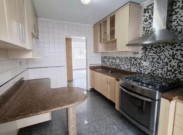Casa de 3 quartos, São Paulo · Casa Residencial em Condomínio fechado na Vila São Francisco c/ 3 dorms; 1 suíte 2 vgs. e piscina.