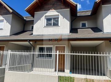 Foto 01 · Casa para Alugar no Bairro Germânia Nova Petrópolis | 2 Suítes e Jardim Privativo | 109m² Construído
