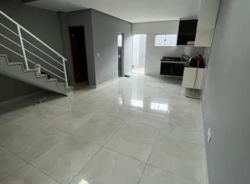 Casa de 3 quartos, Macaé · Casa Jardim Vitória – Conforto, Luz Natural e Excelente Localização- Macaé - RJ