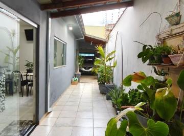 Foto 01 · Casa à venda em terreno inteiro no Jardim Lima