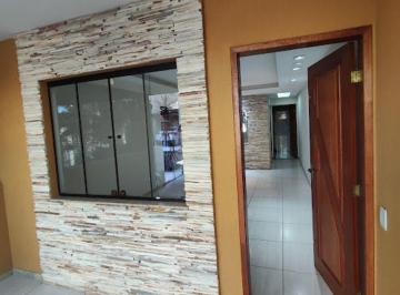 Casa de 3 quartos, Macaé · Casa Novo Cavaleiros de 3/4, sendo uma suíte, 2 vagas, Armários planejados.
