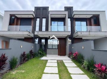 Casa · 134m² · 2 Quartos · 2 Vagas · Sobrado mobiliado geminado no Rio Vermelho/Florianópolis