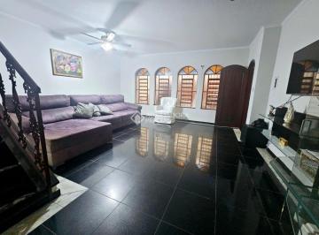 Casa · 210m² · 5 Quartos · 3 Vagas · SOBRADO-SANTO ANDRÉ-VILA PINHEIRINHO