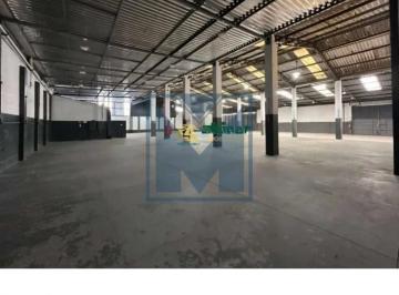 Comercial · 1600m² · Galpão com docas no Parque Novo Mundo