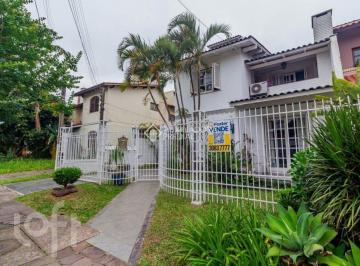 Casa · 252m² · 4 Quartos · 3 Vagas · Casa com 4 quartos, próximo ao Zaffari Ipanema (não afetada pela enchente).