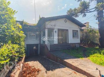Casa · 202m² · 2 Quartos · 3 Vagas · Casa/terreno entre a Praça Japão e a Nilo Peçanha!