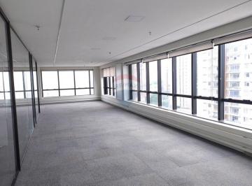 Comercial · 400m² · 9 Vagas · "Oportunidade Única: Sala Comercial com vista 360º no Crystal Center"