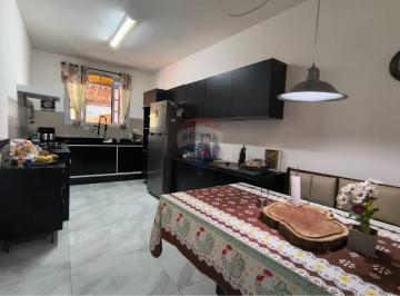 Casa · 250m² · 3 Quartos · 5 Vagas · Residência em Bairro Nobre – Região Oceânica de Niterói - Estuda Permuta