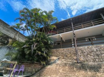 Casa · 250m² · 3 Quartos · 5 Vagas · Residência em Bairro Nobre – Região Oceânica de Niterói - Estuda Permuta