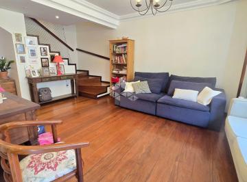 Casa · 233m² · 4 Quartos · 2 Vagas · Casa em condomínio com 4 dormitórios, 1 suíte e 2 vagas de garagem no Bairro Tristeza
