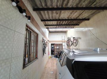 Casa · 200m² · 3 Quartos · 2 Vagas · Casa no Bairro Nova Esteio com 200m² de área privativa e 03 (Três) quartos.