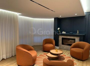 1 · Apartamento com 3 suites com 220m² no Centro.
