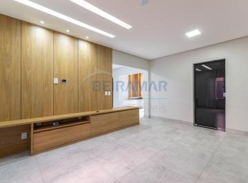 Casa · 255m² · 3 Quartos · 4 Vagas · Casa com 3 quartos, piscina e 4 vagas de garagem à venda em Arniqueiras