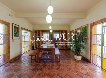 Casa · 535m² · 5 Quartos · 2 Vagas · Casa de 5 quartos e 2 vagas de garagem para locação no bairro Castelo!