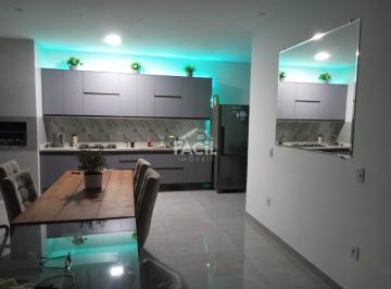 Casa · 100m² · 2 Quartos · 3 Vagas · Casa em Colina de Laranjeiras  -  Serra