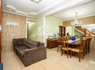 Casa · 200m² · 4 Quartos · 3 Vagas · QR 210 - SOBRADO Á VENDA - 04 QUARTOS - 200 m² - NASCENTE - SAMAMBAIA NORTE/DF