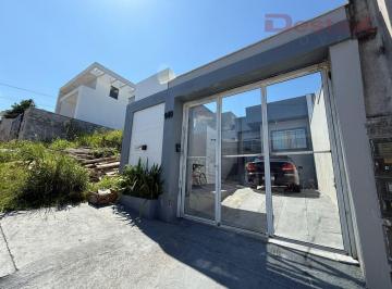 Casa · 56m² · 2 Quartos · 1 Vaga · Sobrado em Potecas - São José