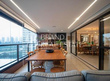 Apartamento · 210m² · 3 Quartos · 4 Vagas · Apartamento de Alto Padrão com 210m², 3 Suítes, Varanda Integrada e 4 Vagas