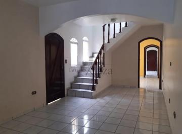Casa · 125m² · 3 Quartos · 2 Vagas · Oportunidade - Casa Sobrado - Jacareí - Jardim Emília - 3 Dormitórios - 154m².