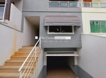 Casa · 125m² · 3 Quartos · 6 Vagas · Ótimo Sobrado em bairro com 3 suítes