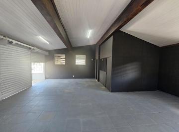 Comercial · 50m² · Loja para alugar no bairro Nogueira - Petrópolis/RJ